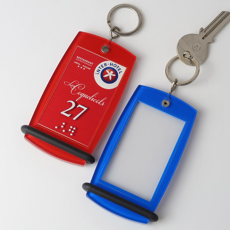 Comparaison entre les modèles opaque bleu et rouge.