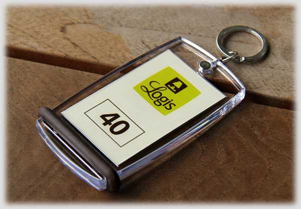 CREOBS: signalétique, badge et porte clé - Porte-clé porte-carte bleu