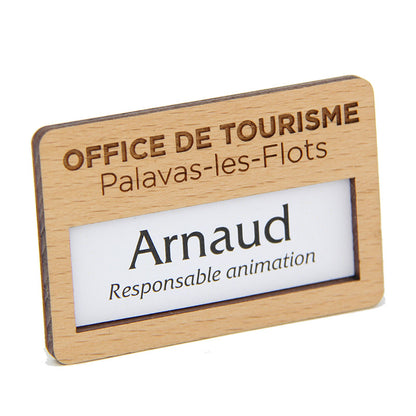 Badge grande fenêtre ECOBOIS 68 x 45 mm - Nominatif Réutilisable en Bois de Hêtre