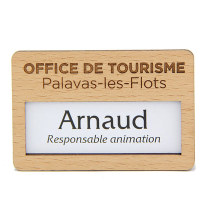 Badge grande fenêtre ECOBOIS 68 x 45 mm - Nominatif Réutilisable en Bois de Hêtre