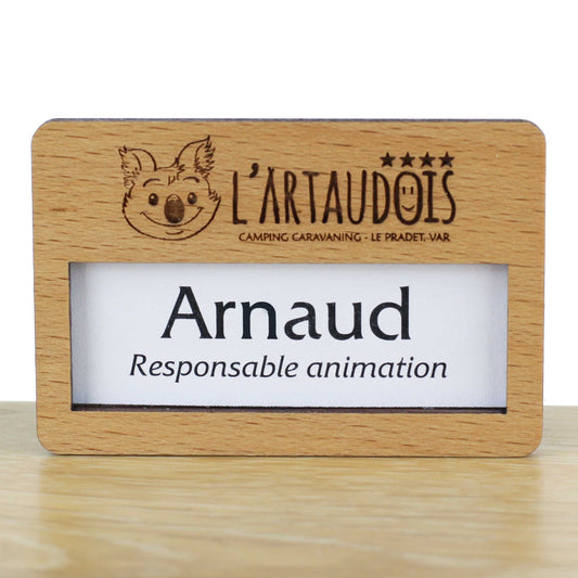 Badge grande fenêtre ECOBOIS 68 x 45 mm - Nominatif Réutilisable en Bois de Hêtre