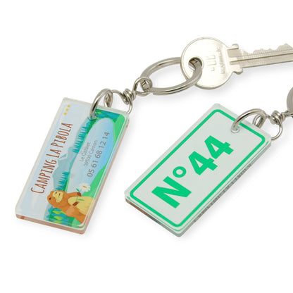 Petit porte-clés pour camping - 6 x 3 cm
