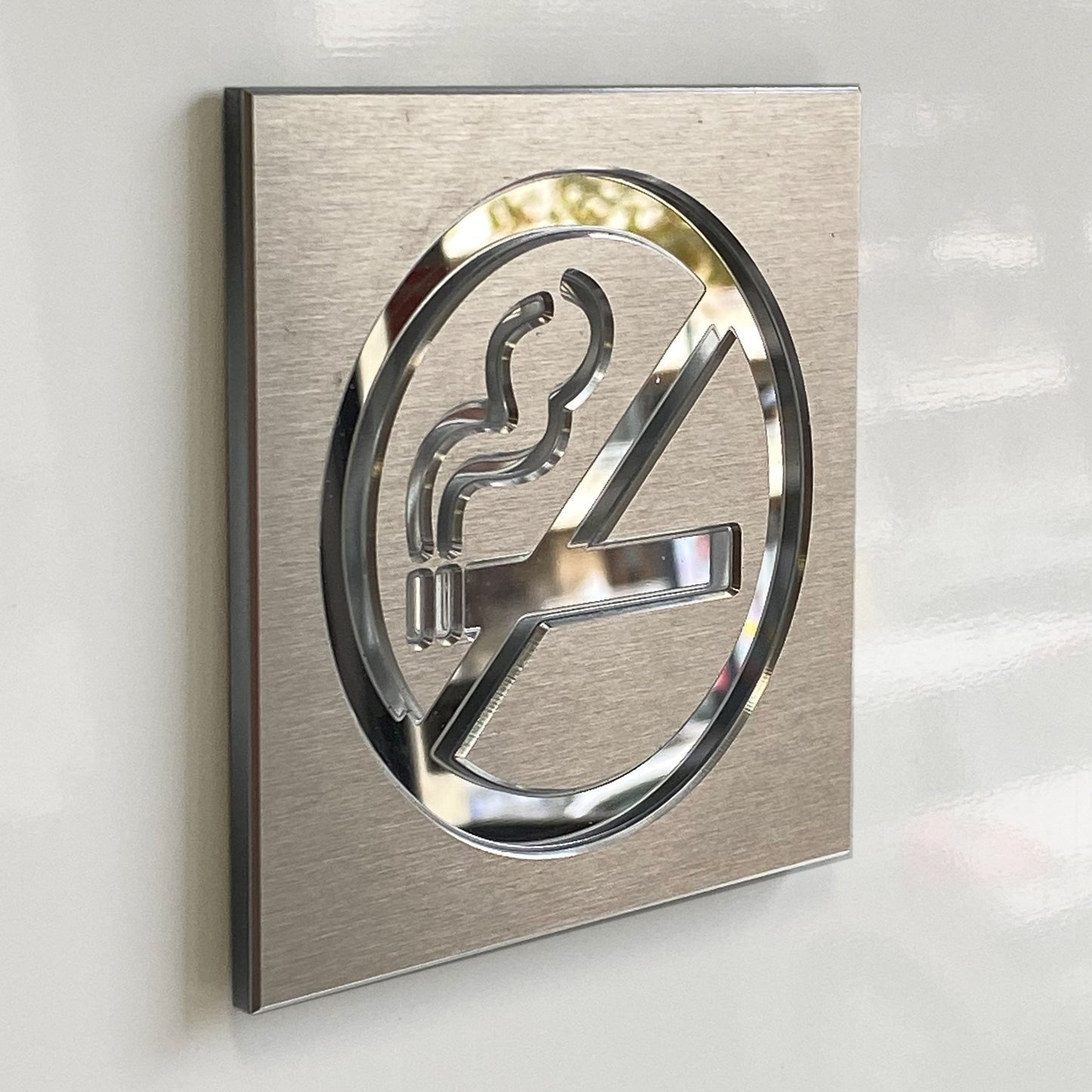 Plaque non fumeur en aluminium avec pictogramme miroir